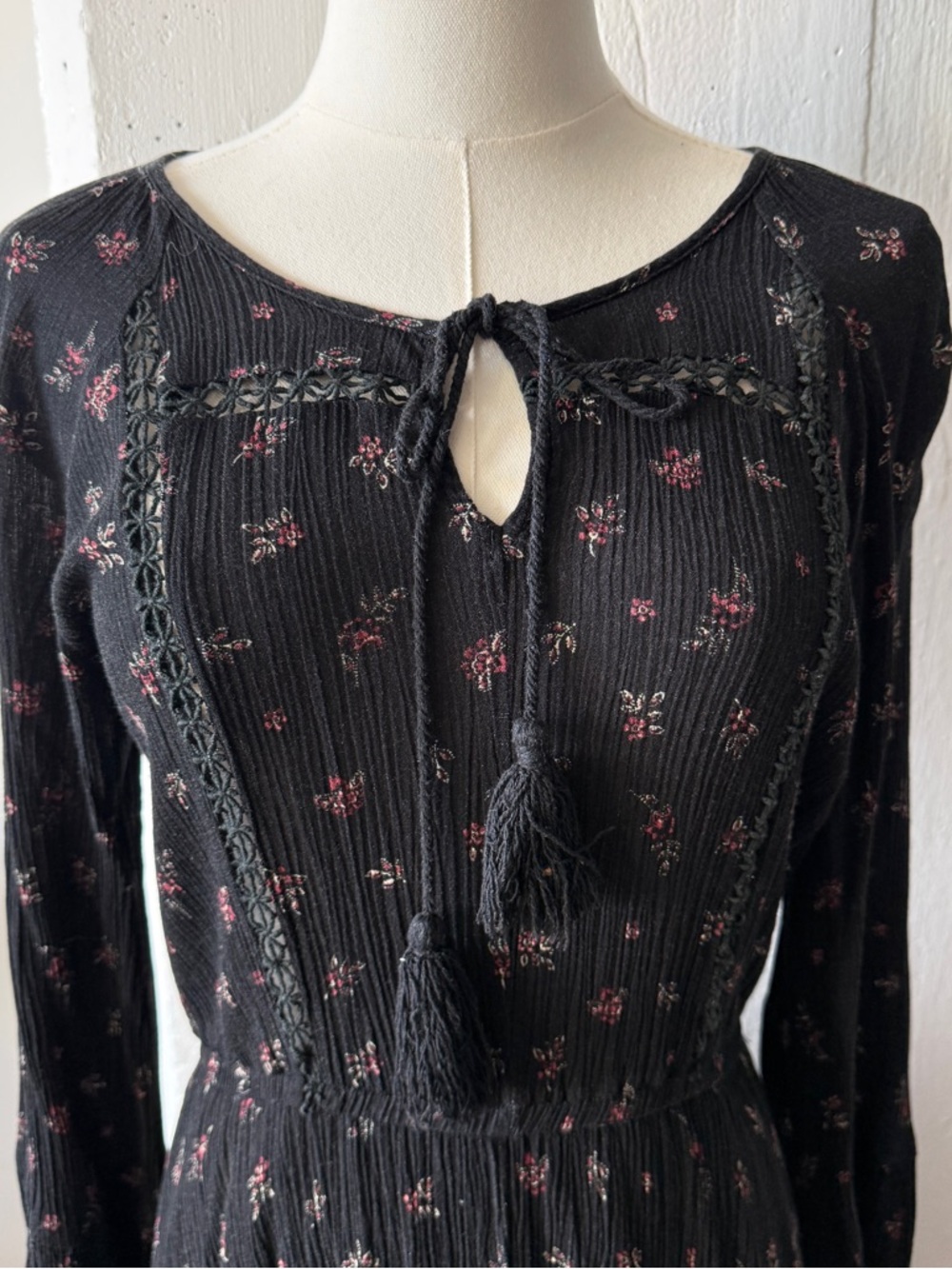 Hem & Thread Black Floral Tie-Front Boho Dress